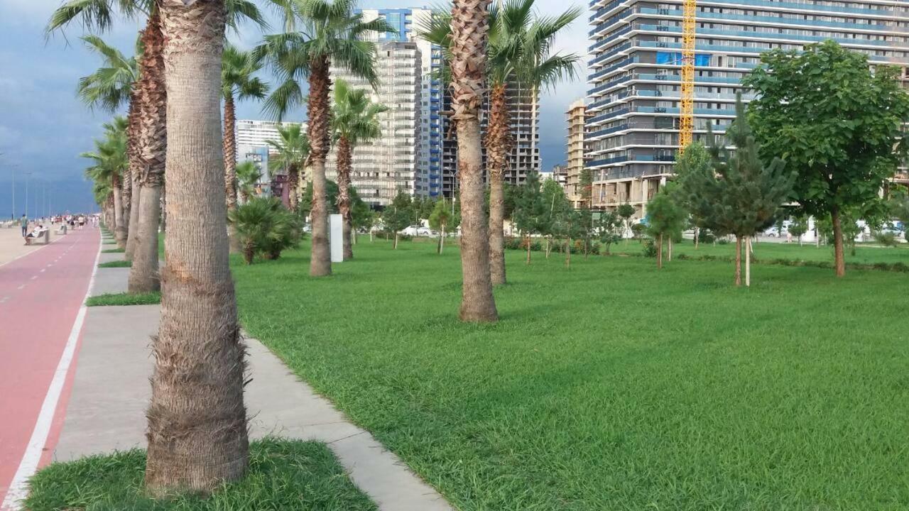 Бежевые Апартаменты Batumi Kültér fotó